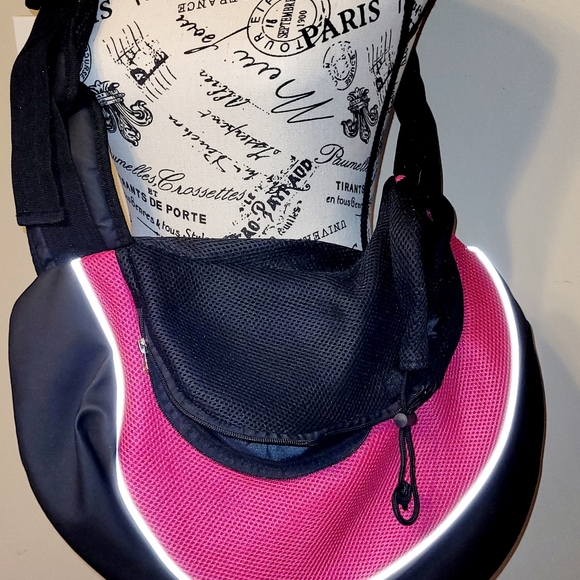 NWOT!! SMALL PET SLING CARRIER!! - Picture 6 of 10